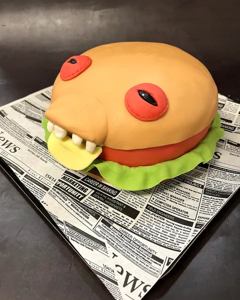 Tarta de hamburguesa con cara
