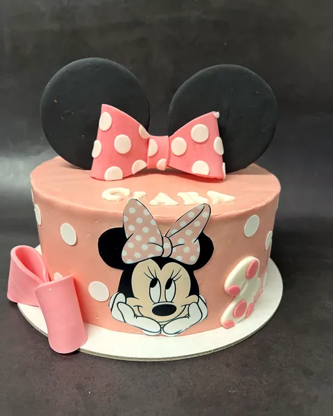 Tarta de Minnie Mouse con el 3
