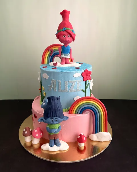 Tarta de Trolls de dos pisos