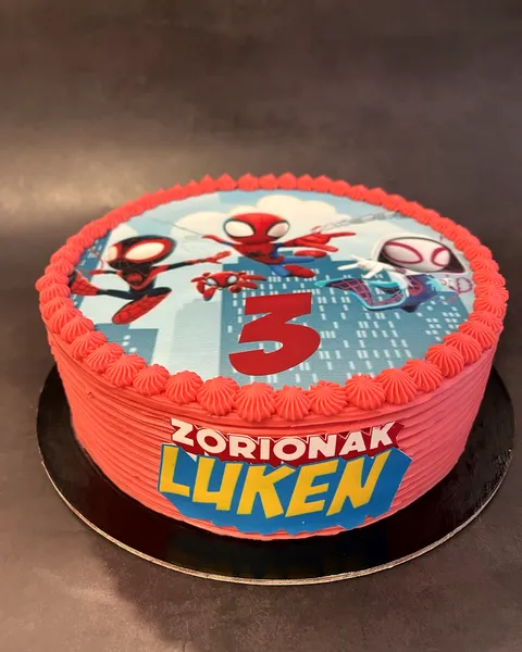 Tarta de Spidey y sus amigos con el 3