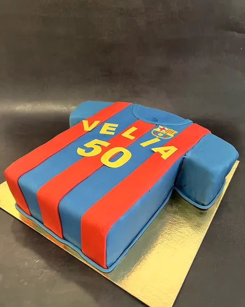 Tarta camiseta del Barça con el 50