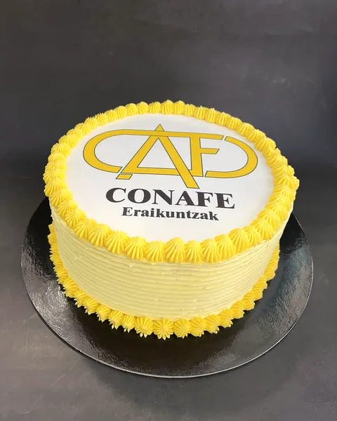 Tarta con logotipo de empresa