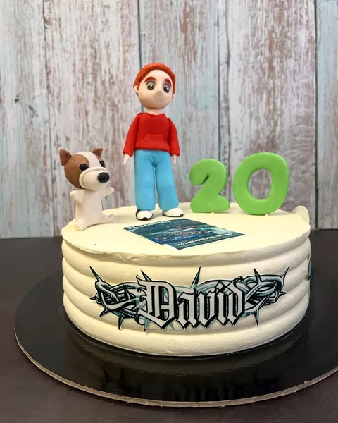 Tarta con figura, perrito y el 20