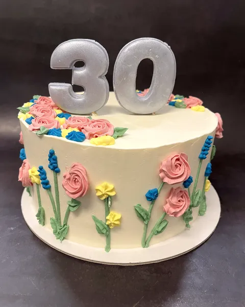 Tarta de flores con el 30