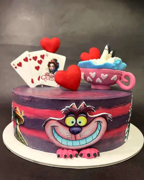 Tarta de Alicia con el Gato de Cheshire