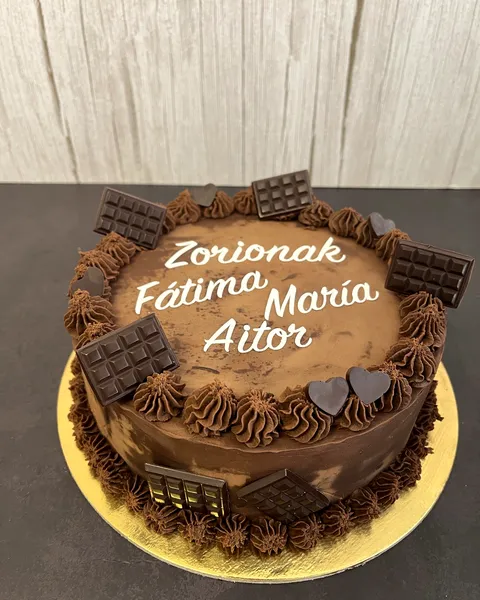 Tarta de chocolate con tabletas