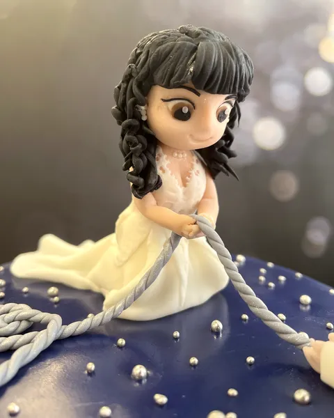 Novia de fondant con cuerda