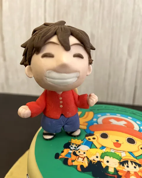 Figura de fondant en tarta de One Piece