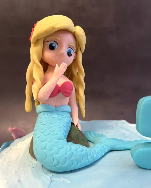 Sirena rubia de fondant